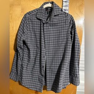 Murano dress shirt. Large.